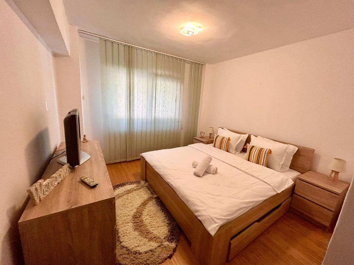 Jad - Familiy 4 Rooms Apartment - Near Forest And Historic Center - Racadau Brassó Kültér fotó