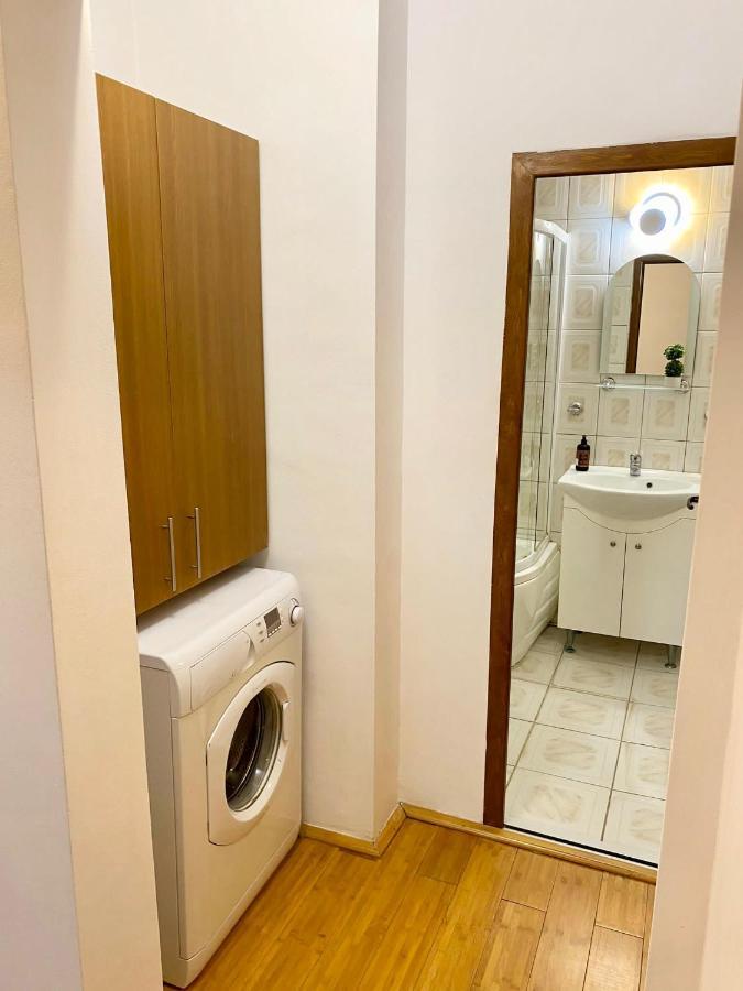 Jad - Familiy 4 Rooms Apartment - Near Forest And Historic Center - Racadau Brassó Kültér fotó
