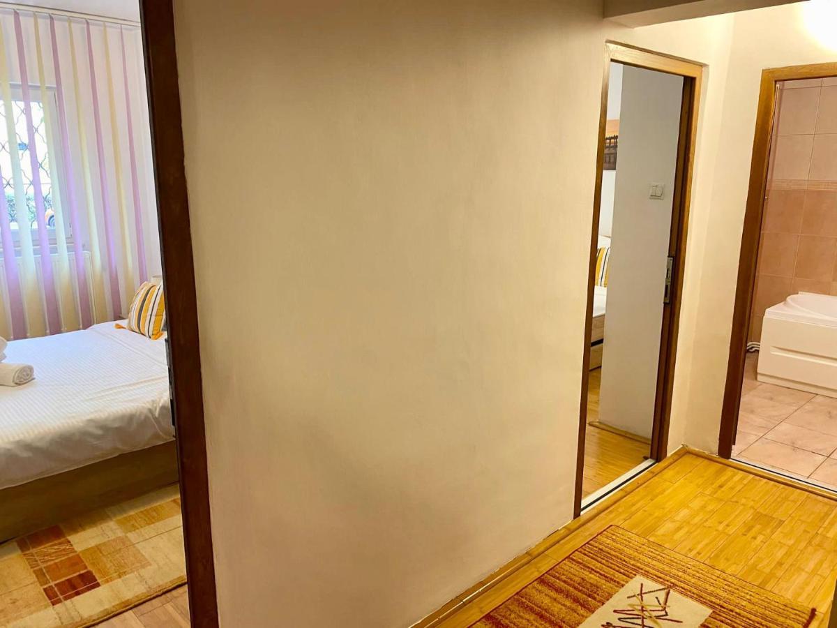 Jad - Familiy 4 Rooms Apartment - Near Forest And Historic Center - Racadau Brassó Kültér fotó