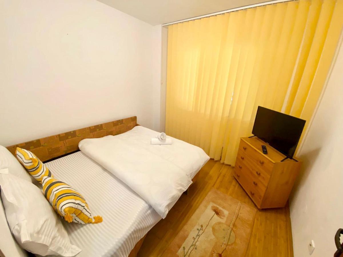 Jad - Familiy 4 Rooms Apartment - Near Forest And Historic Center - Racadau Brassó Kültér fotó