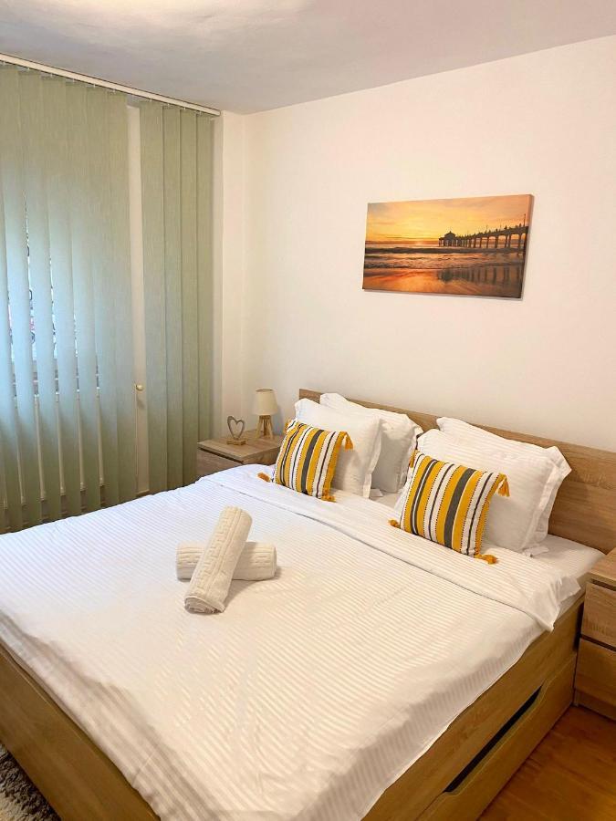 Jad - Familiy 4 Rooms Apartment - Near Forest And Historic Center - Racadau Brassó Kültér fotó