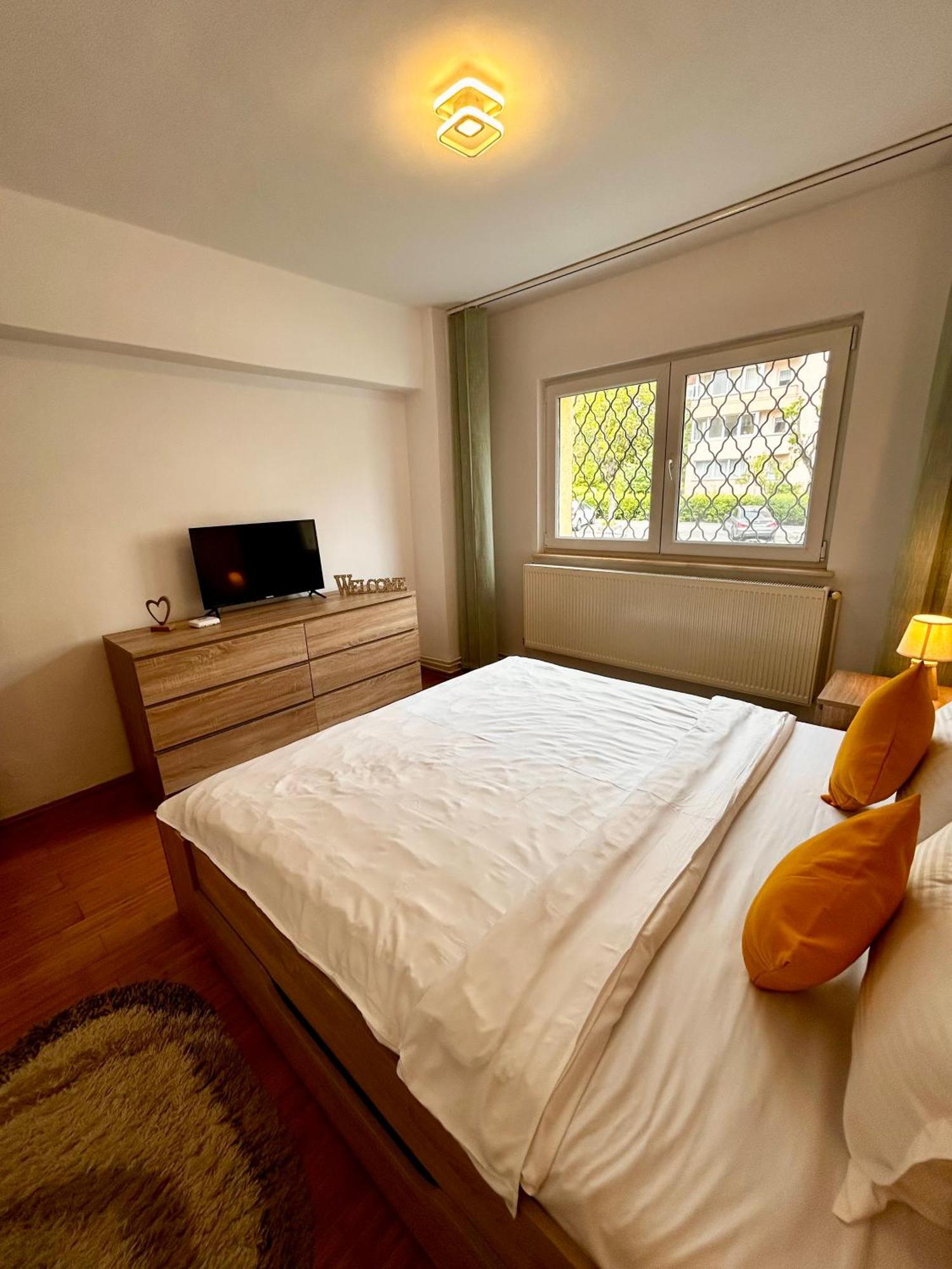 Jad - Familiy 4 Rooms Apartment - Near Forest And Historic Center - Racadau Brassó Kültér fotó