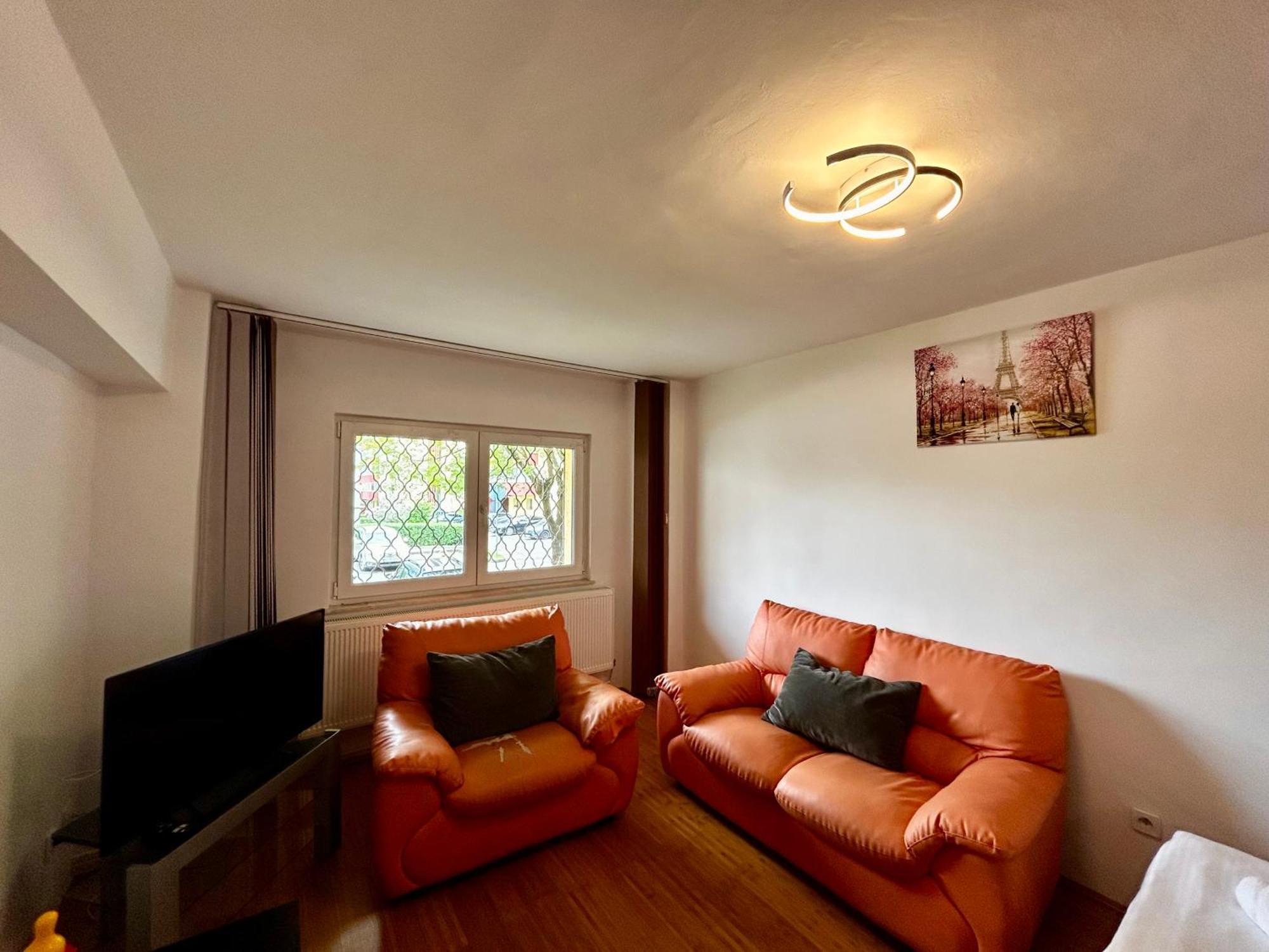 Jad - Familiy 4 Rooms Apartment - Near Forest And Historic Center - Racadau Brassó Kültér fotó
