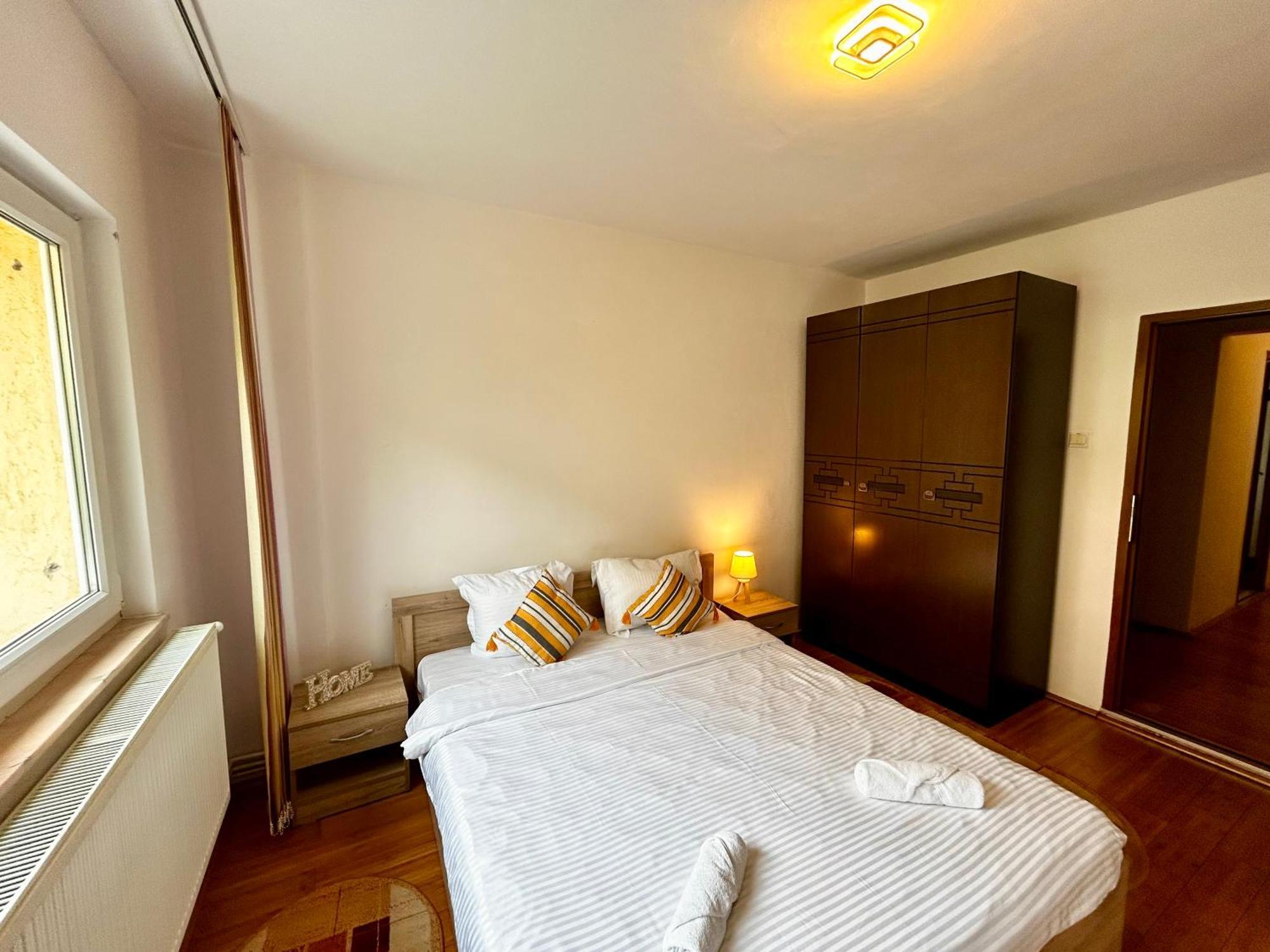 Jad - Familiy 4 Rooms Apartment - Near Forest And Historic Center - Racadau Brassó Kültér fotó